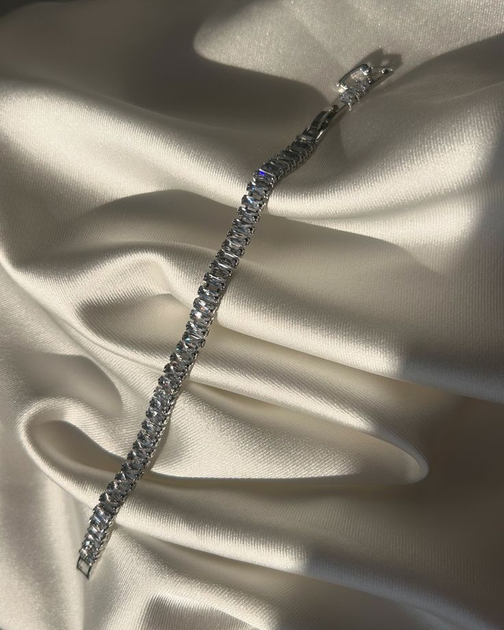 TENNIS DIAMOND BRACELET